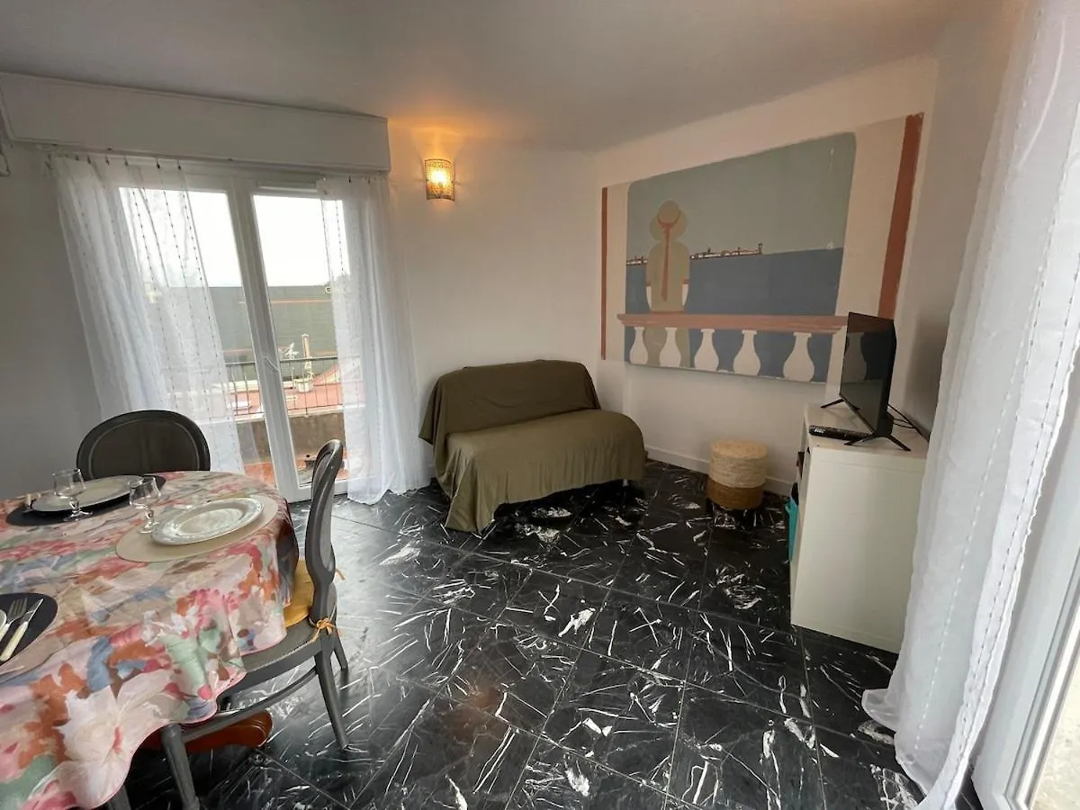 French Riviera Apartment Saint-Raphael